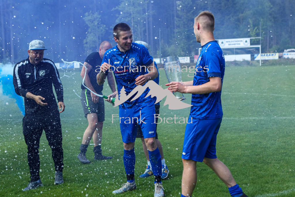 993T7155 | Medien- Sport- Entertainmentfotos