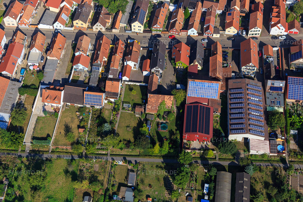 Luftbild: Rheinstraße aus Süden in Kandel im Bundesland Rheinland-Pfalz in Deutschland. Foto: IMG_094986.jpg vom 24.09.2016 durch Werner Riehm/FLY-FOTO.de