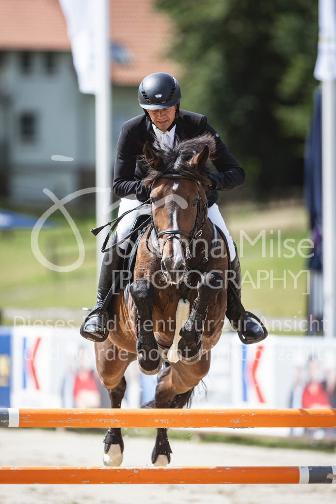 240714_BHO_M2-Spr-2-316 | Deine schönsten Turniermomente als professionelle Fotos! Entdecke hochwertige Pferdesport-Fotografie im Online-Shop. Jetzt Fotos finden & bestellen!