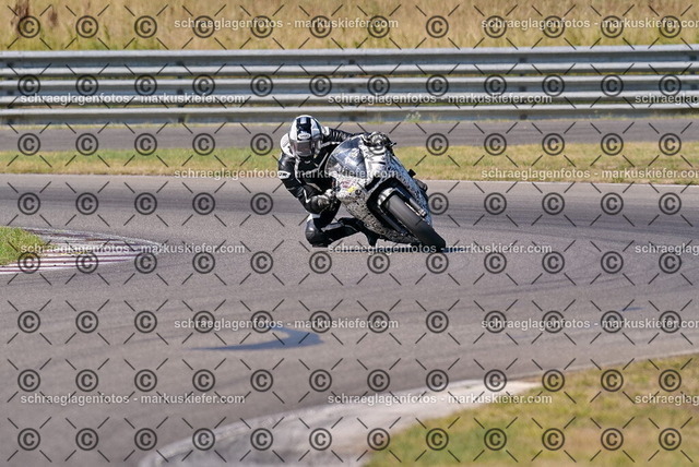 26bt05-0375 | markuskiefer.com - Realisiert mit Pictrs.com