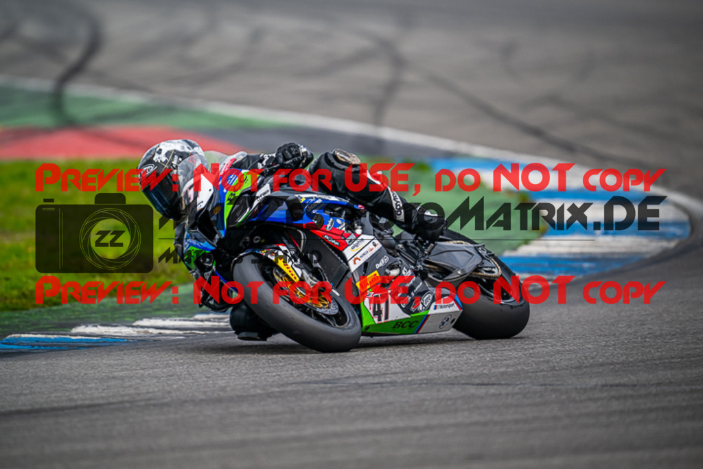 MaZZes_FotoMatrix_220924_0905 | PRO SUPERSTOCK