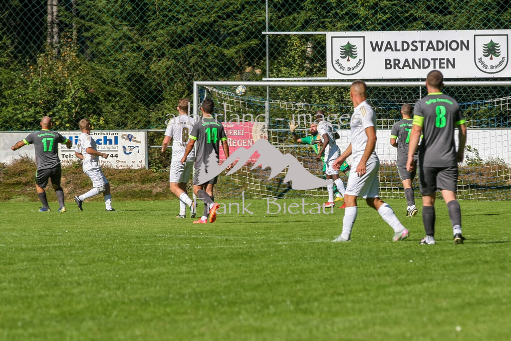 993T2560 | Medien- Sport- Entertainmentfotos