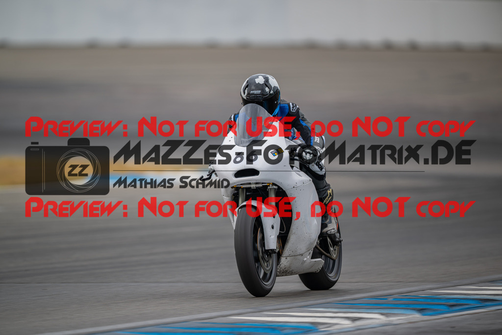 MaZZes-Fotomatrix-20260809-576970 | R1