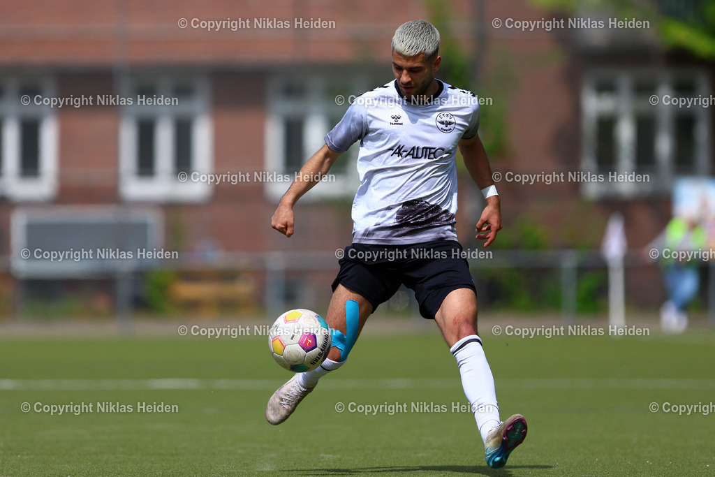 NH_HEBC_ETSVHamburg_OberligaHamburg_10052026 | #10 Erolind Krasniqi (ETSV Hamburg)Fußball I Herren I Gamesright Oberliga Hamburg I Saison 2025-2026 I 33. Spieltag I HEBC - ETSV Hamburg I 10.05.2026 I Reinmüllersportplatz