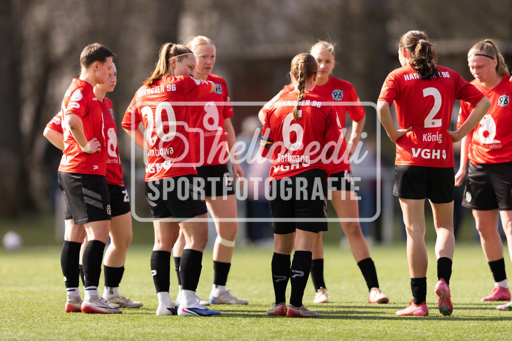 Fußball I Frauen I Saison 2025-2026 I Regionalliga Nord I 16. Spieltag I Hannover 96 - SpVg Aurich-65 | realhellocedii - Realisiert mit Pictrs.com