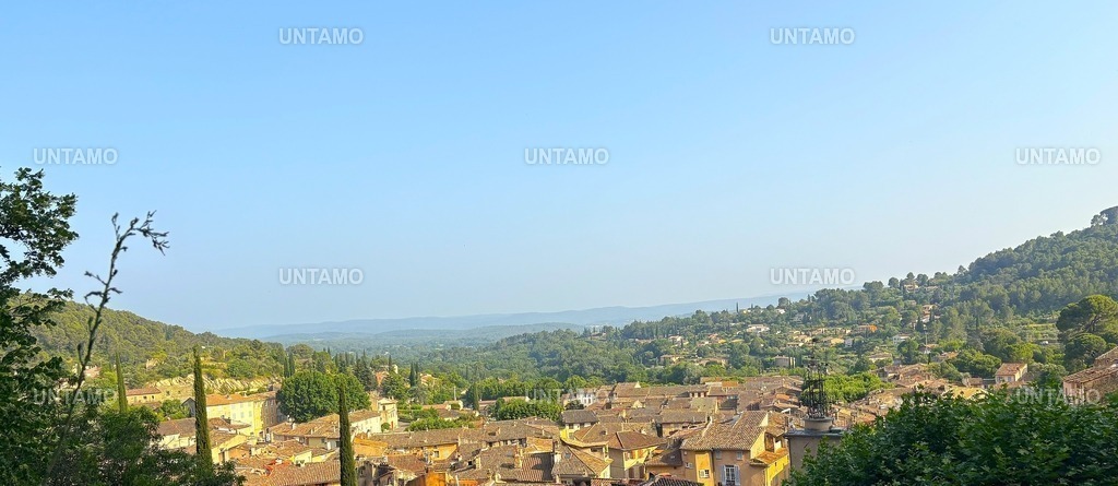 Über den Dächern von Cortignac | untamo - Realisiert mit Pictrs.com