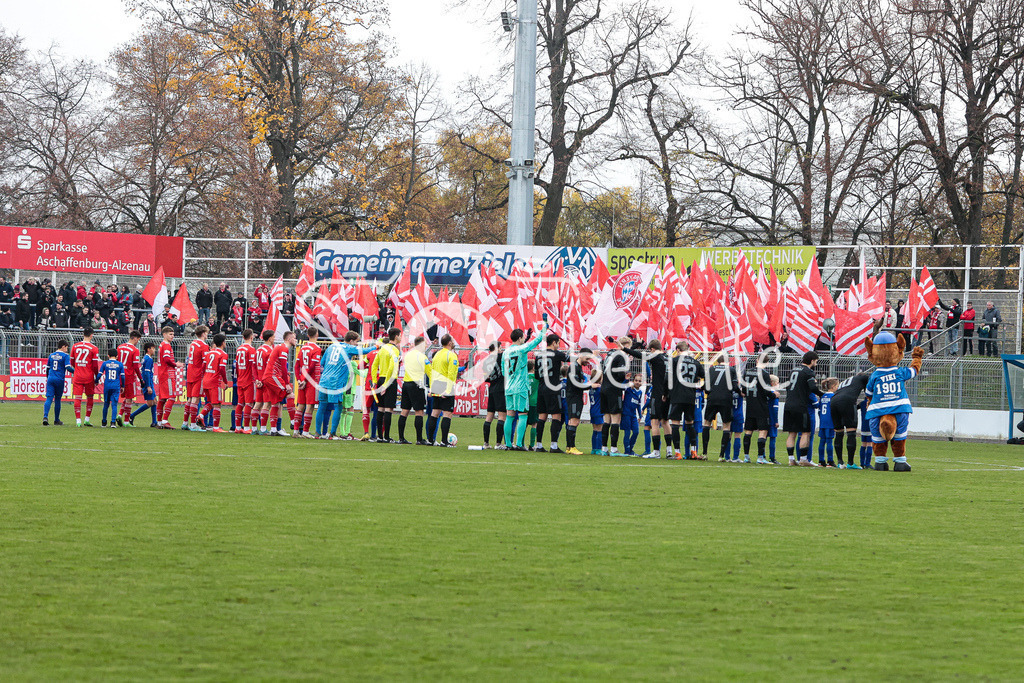 SV Vikoria Aschaffenburg - FC Bayern Amateure | Die beiden Mannschaften sind bereit fuer die Partie