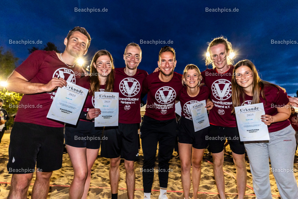 2025-200087249-Strandvölkerball-WM |  24.08.2025; Berlin Foto: Gerold Rebsch - www.beachpics.de
