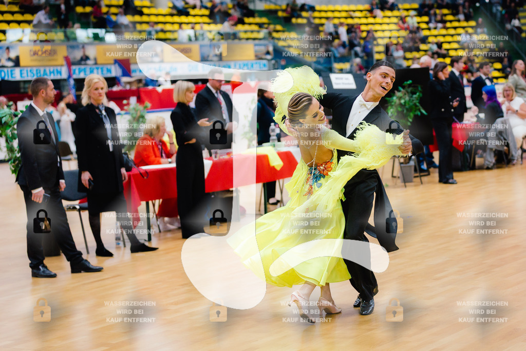 Hessen Tanzt WDSF International Open Standard 5th (86) Vladyslav Tsykhanovskyi _ Veronika Tsikhanovska (Schwarz-Weiß-Club Pforzheim)-2025-05-17-9592 | Webshop for digital downloads and prints of dance sport, event & show photographer Julian Link - Realisiert mit Pictrs.com