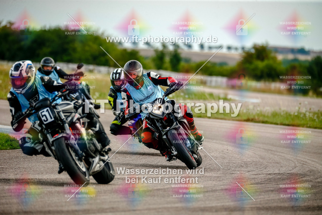 Chambley Juli-2503 | Hier findet Ihr Bilder von Touristenfahrten auf der Nürburgring Nordschleife oder von anderen Veranstaltungen die ich besucht habe. Viel Spass beim Durch Schauen 