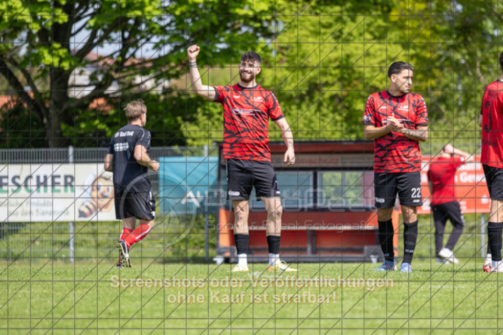 20250427_145912_0019 | #,TSV Bad Boll (rot) vs. SV Waldhausen (gelb), Fussball, Landesliga 2 - wfv, 24. Spieltag, Saison 2024/2025, Rasenplatz, Erlengarten 37, 73087 Bad Boll, 27.04.2025 - 15:00 Uhr,Foto: PhotoPeet-Sportfotografie/Peter Harich