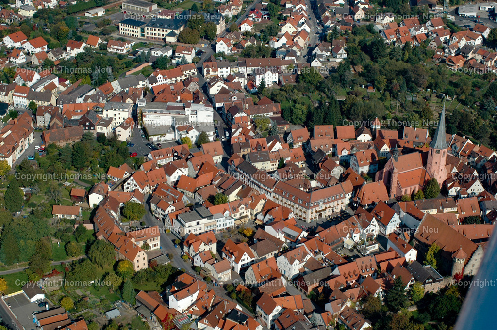 Luftbild-Michelstadt-Altstadt-historisches-Rathaus-Odenwald_Fotografie-Thomas-Neu-12 | Michelstadt, Luftbild, Michelstadt Altstadt LuftbildMichelstadt Marktplatz Luftaufnahmehistorisches Rathaus Michelstadt LuftbildFachwerkstadt Michelstadt von obenOdenwald Stadt Luftbild,, Bild: Thomas Neu