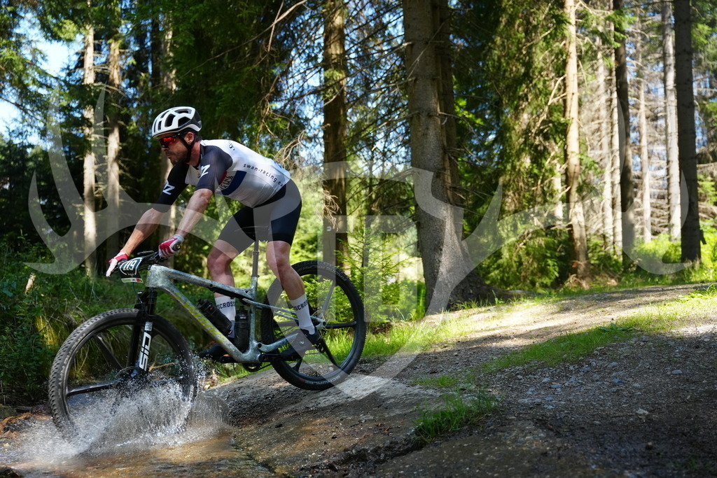 FC101638 | Fotogalerie der Treibjagd im Dunkelwald - Dein MTB Etappenrennen im Erzgebirge - Realisiert mit Pictrs.com