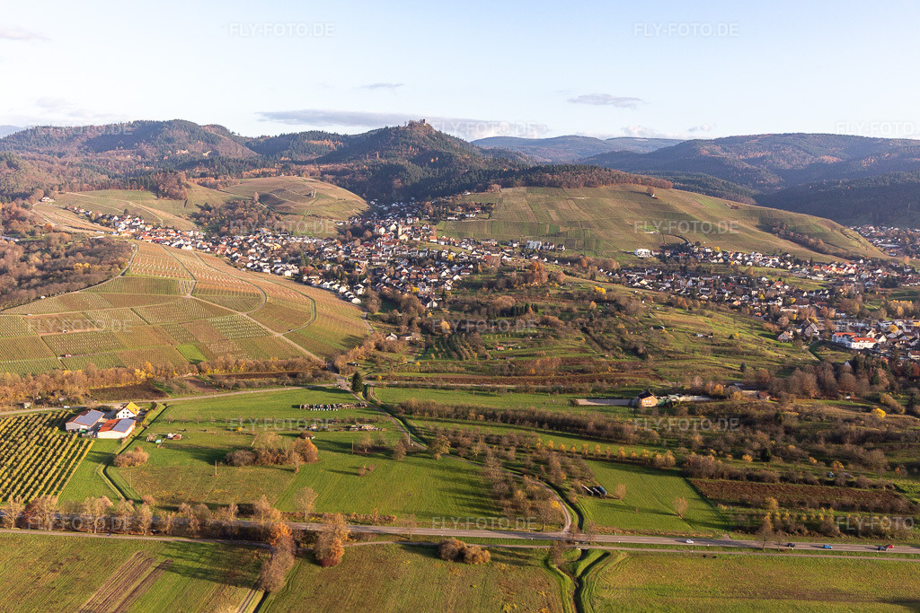 Luftbild: unter der YBurg im Ortsteil Varnhalt in Baden-Baden im Bundesland Baden-Württemberg in Deutschland. Foto: IMG_119887.jpg vom 30.11.2019 durch Werner Riehm/FLY-FOTO.de