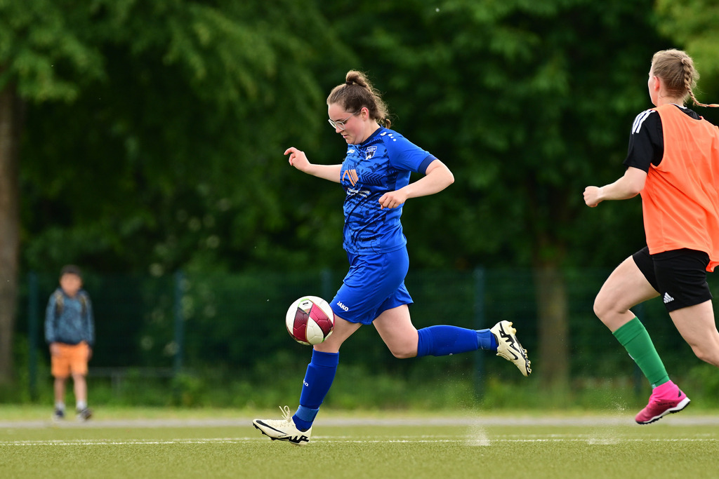 Fußball I Frauen I Saison 2024-2025 I Bezirksliga I 22. Spieltag I FSG 3 Meilen Altes Land - VfL Wingst | Der Sportfotograf. - Realisiert mit Pictrs.com