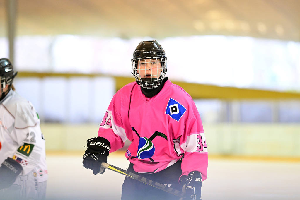 Eishockey I Frauen I Saison 2023-2024 I 1. Frauenliga Nordost I Hamburger SV - REV Bremerhaven | Der Sportfotograf. - Realisiert mit Pictrs.com