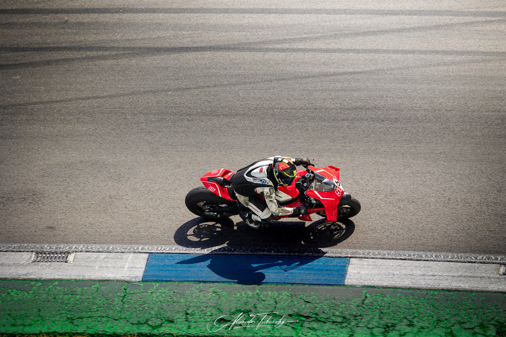 Ducati Trackday Hockenheimring 2026 | Entdecken Sie die faszinierende Welt von Alexander Tschuncky Arts: Kreative Fotografie, atemberaubende Automobilkunst und hochwertiger Bilderdruck. Lassen Sie sich inspirieren! - Realisiert mit Pictrs.com