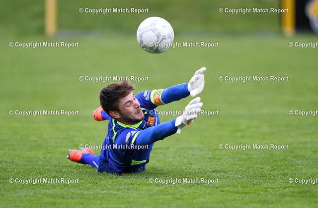 Fussball Landesliga 21/22  SV Nehren - SV 03 Tuebingen  | Fussball Landesliga 2021/2022    24.04.2022SV Nehren - SV 03 Tuebingen Torwart Max Steinhilber (SV 03 Tuebingen) haelt einen Elfmeter von Pedro Keppler (SV Nehren)FOTO: ULMER PressebildagenturxxNOxMODELxRELEASExx