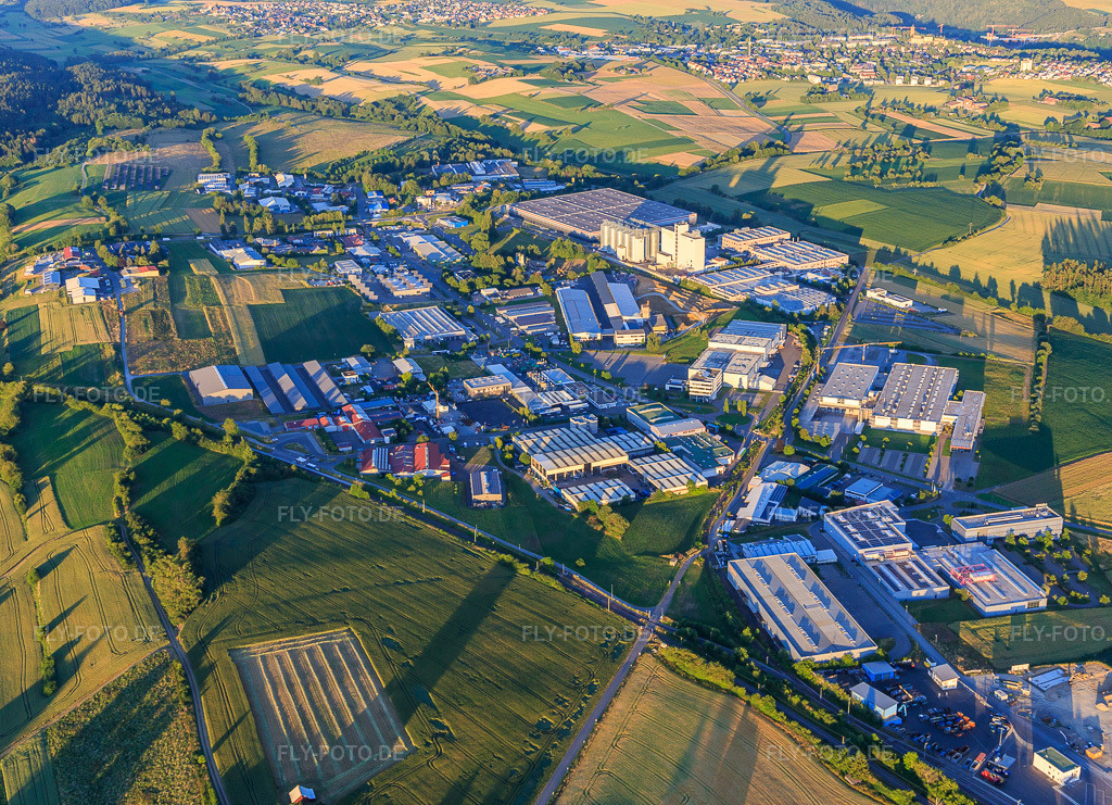 Luftbild: Industriegebiet Industriestraße mit Schäflein Logistics GmbH fischer Werkzeug- und Formenbau GmbH Maschinenfabrik Lauffer GmbH & Co. KG P3 Logistic Parks, Volz Luftfilter GmbH & Co. KG und Rettenmeier Mühle GmbH ALBA Süd GmbH & Co. KG - Horb in Horb am Neckar im Bundesland Baden-Württemberg in Deutschland.Foto: IMG_149061.jpg vom 28.06.2025 durch Werner Riehm/FLY-FOTO.deBetriebsstätte HorbP3 Horb | P3 Logistic ParksIhr Spezialist für individuelle Luftfilterlösungen | VOLZRettenmeier MühleLauffer | Forming your ideasWWW.FISCHERWERKZEUGBAU.DE/DESKTOPDEFAULT.ASPX/TABID-2602WWW.SCHAEFLEIN.DE