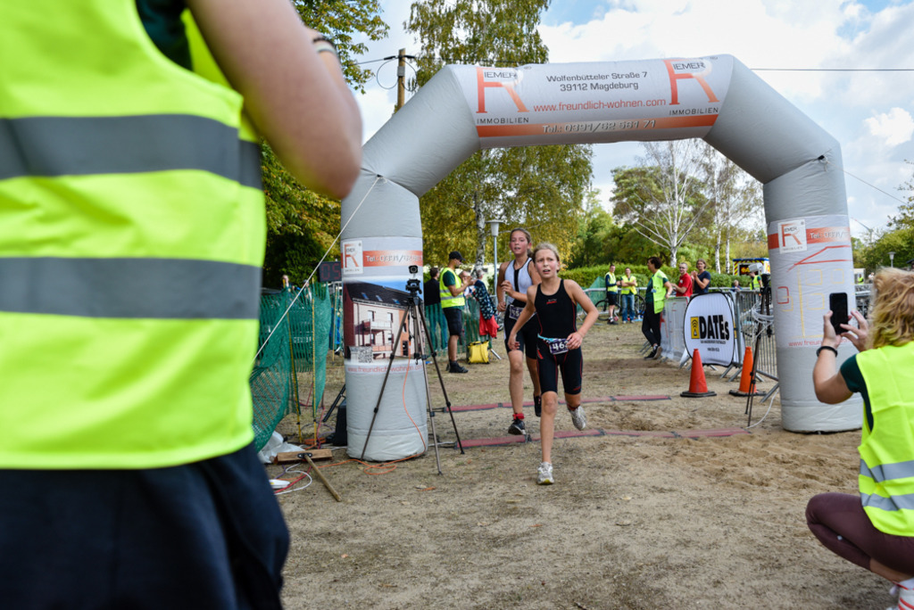 15-01-58-119-KIMAXITRI22-(c)-I.W.Ronge | Grammis Triathlonbilder - Realisiert mit Pictrs.com