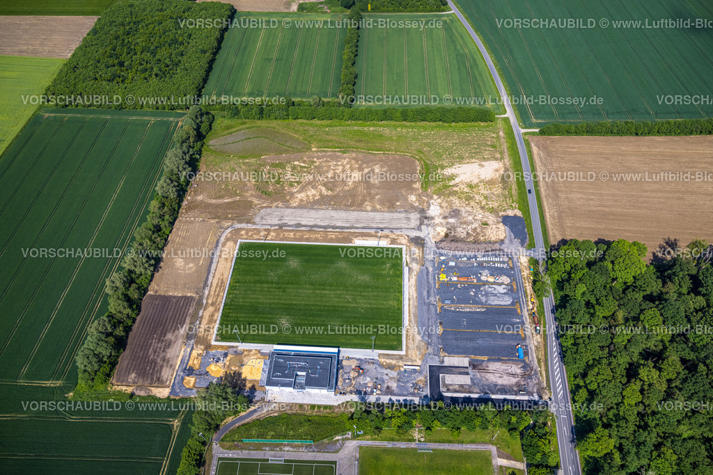 Hamm220504145 | Luftbild, Baustelle und Neubau Westfalia Sportpark, Sportplatz und Vereinszentrum Westfalia Rhynern mit integrierter Sport-Kindertagesstätte, An der Lohschule, Rhynern, Hamm, Ruhrgebiet, Nordrhein-Westfalen, Deutschland