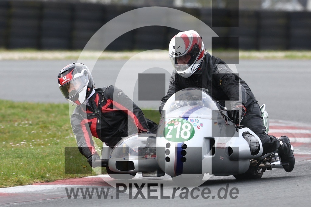0z18-20250412_00313 | Schöne Erinnerungen an spannende Momente - das festzuhalten ist unser Job. PIXELrace.de ist seit 2003 auf den Rennstrecken Europas unterwegs um die Action draußen beim Fahren und die wunderbare Stimmung imm Fahrerlager für euch einzufangen.
