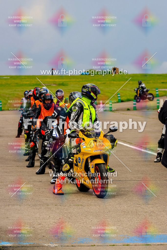 MotoTeam-9648 | Hier findet Ihr Bilder von Touristenfahrten auf der Nürburgring Nordschleife oder von anderen Veranstaltungen die ich besucht habe. Viel Spass beim Durch Schauen 