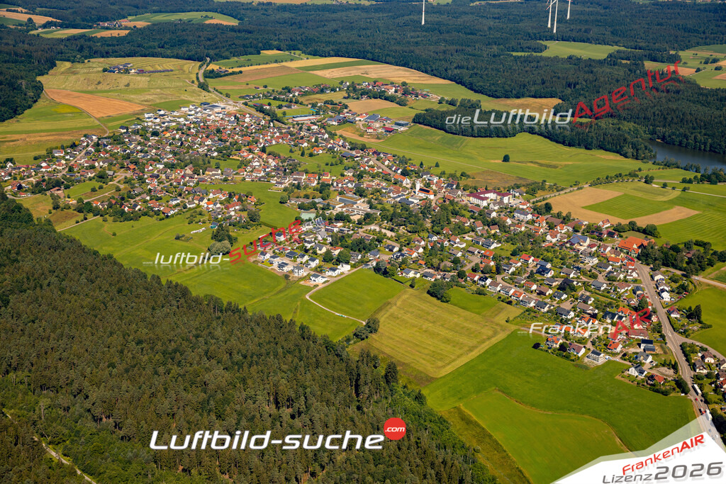 Das Luftbild zeigt :  Rosenberg - Die Luftaufnahme wurde 2024 vom UL-Flugzeug aus erstellt ( keine Drohne ) - Hochauflösende Luftaufnahme - Für grossformatige Ausdrucke geeignet. Die Geschenkidee !Mit Lizenz und Bildrechte bestellbar