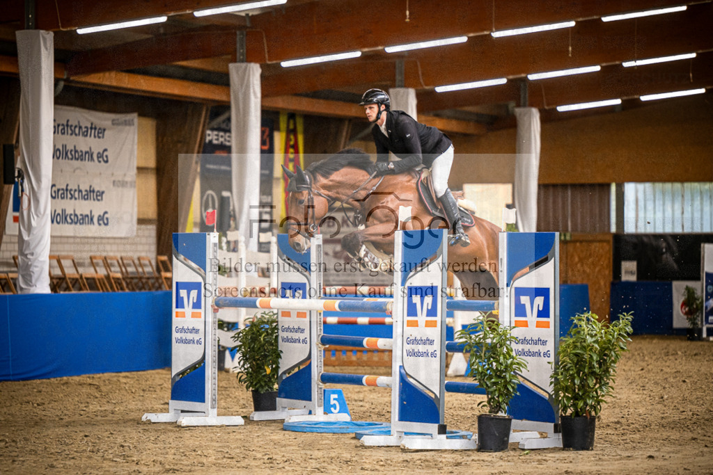 DOS_1270 | Entdecke hochwertige Reitturnierfotos von Foto Oger. Professionell, emotional und authentisch – jetzt Lieblingsmomente im Shop bestellen.Deutschlandweite Turnierfotografie. - Realisiert mit Pictrs.com