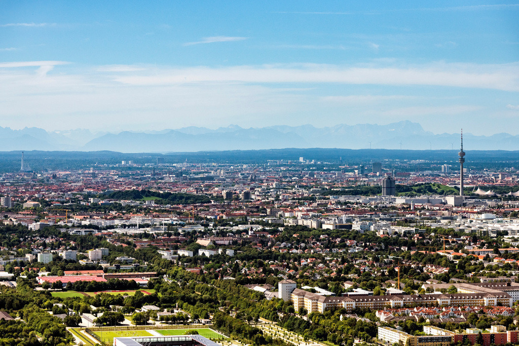 dr__0031530.jpg | MüNCHEN 09.08.2019 Stadtgebiet mit Außenbezirken und Innenstadtbereich in München im Bundesland Bayern, Deutschland. // City area with outside districts and inner city area in Munich in the state Bavaria, Germany. Foto: Daniel Reiter