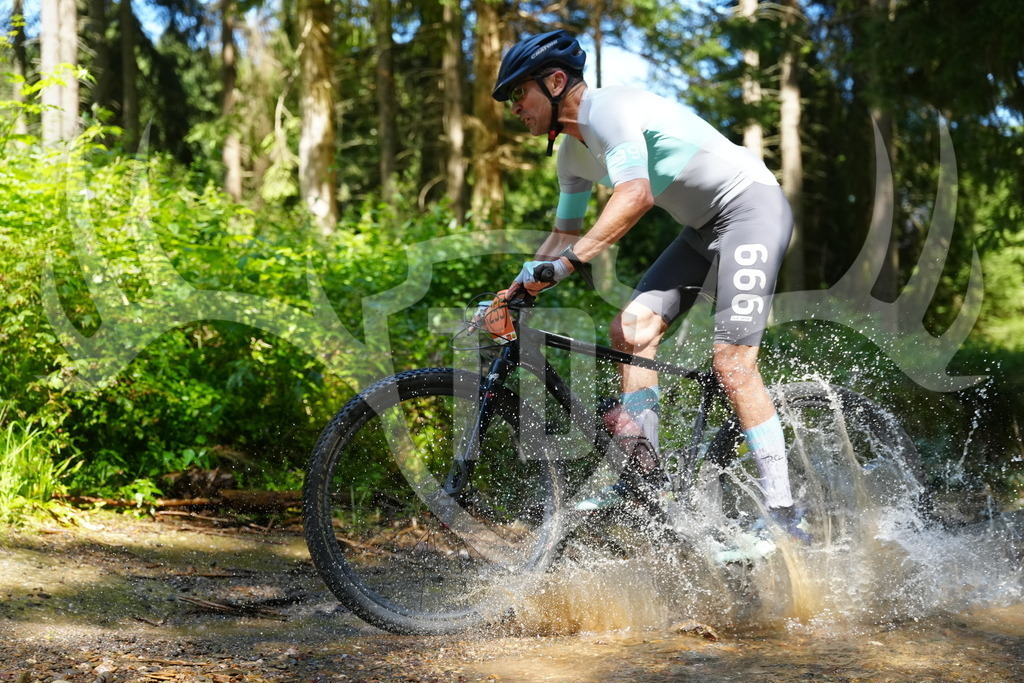FC101765 | Fotogalerie der Treibjagd im Dunkelwald - Dein MTB Etappenrennen im Erzgebirge - Realisiert mit Pictrs.com