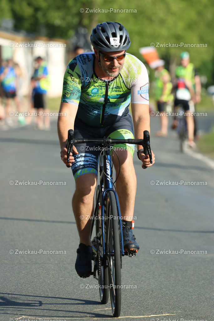 Tag 1 Rad Klein-091 | Urban. Natur. Panorama. Luftbild. 
Der Bildershop für aufregende Perspektiven!
Für Deko, Wandbild und Kalender!
Wir bringen LED-Bilder zum Leuchten!
