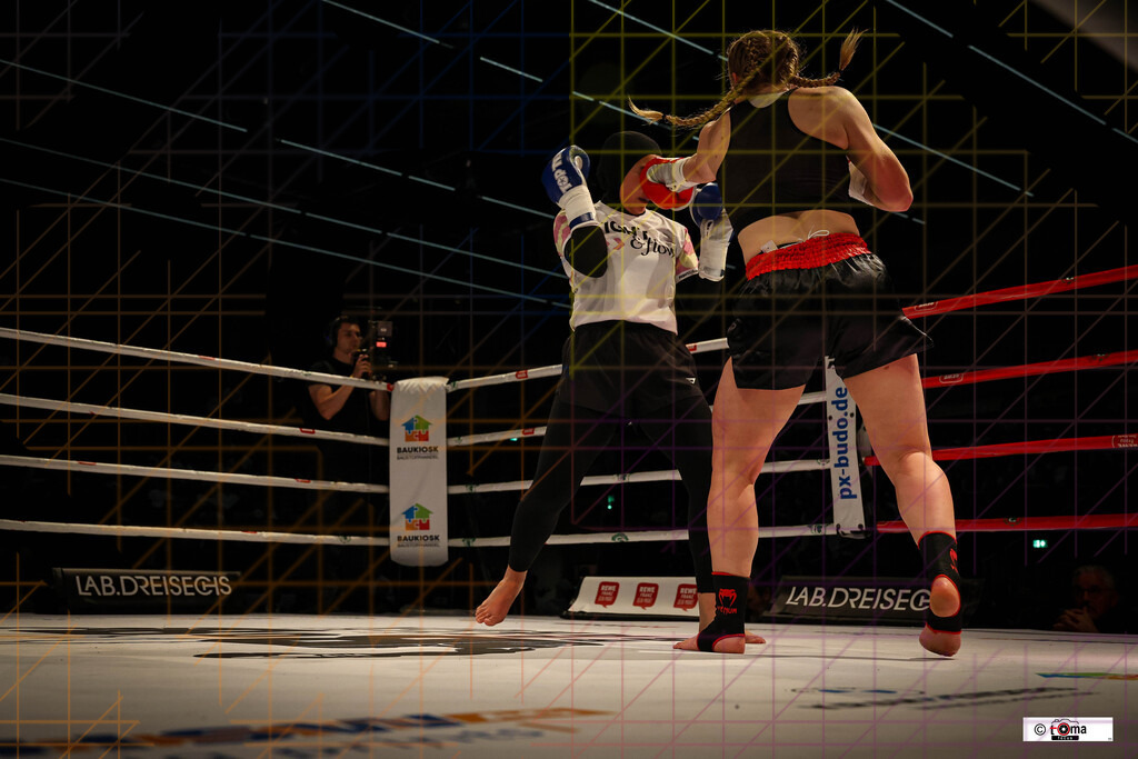 BoB 2026 Nour vs. Minich-7 | professionelle Sport- und Eventfotografie von Tomafocus – dynamische Bilder, emotionale Momente und hochwertige Aufnahmen für jeden Anlass. - Realisiert mit Pictrs.com