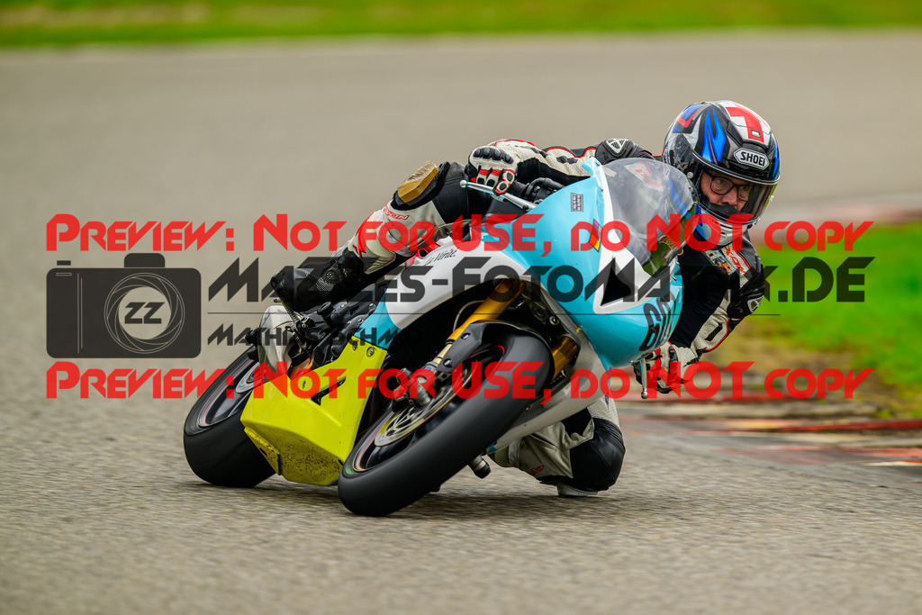 MaZZes_Fotomatrix_20241002_6007705_9840 | GELB