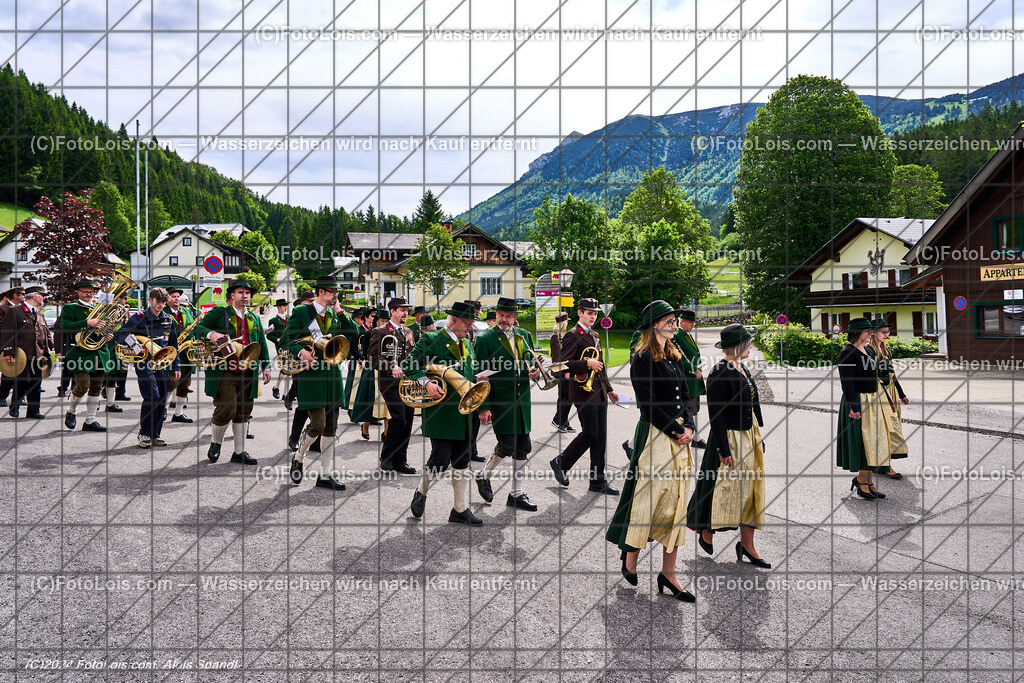 ALP7832_Fronleichnam_Lackenhof_Musikkapelle | (C)FotoLois.com, Alois Spandl. FRONLEICHNAM in Lackenhof mit Pfarrer Norbert Burmettler, Musikkapelle, Feuerwehr, Goldhaubengruppe und vielen LackenhoferInnen, Do 30. Mai 2024.