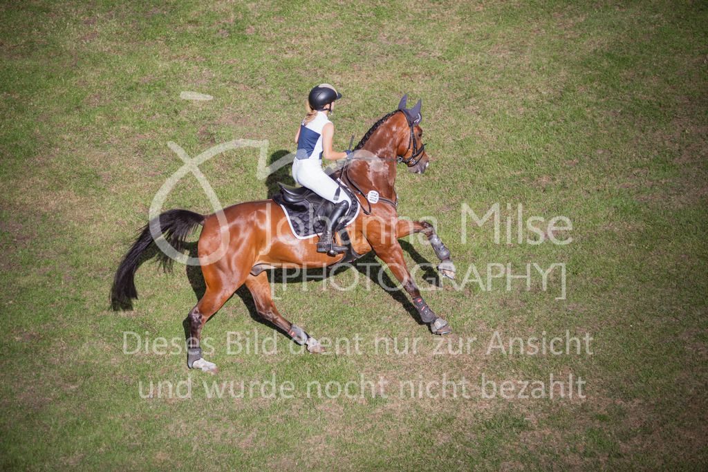 220716_LC_M1-Spr-428 | Deine schönsten Turniermomente als professionelle Fotos! Entdecke hochwertige Pferdesport-Fotografie im Online-Shop. Jetzt Fotos finden & bestellen!