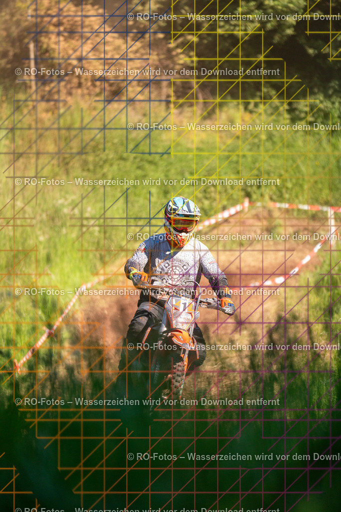 Wolfshausen 3 Lauf -1490 | Sportfotografie von RO-Fotos: Motorsport, Motocross, Enduro, Laufveranstaltungen und Triathlon. Professionelle Fotos von Sportlern und Events. - Realisiert mit Pictrs.com