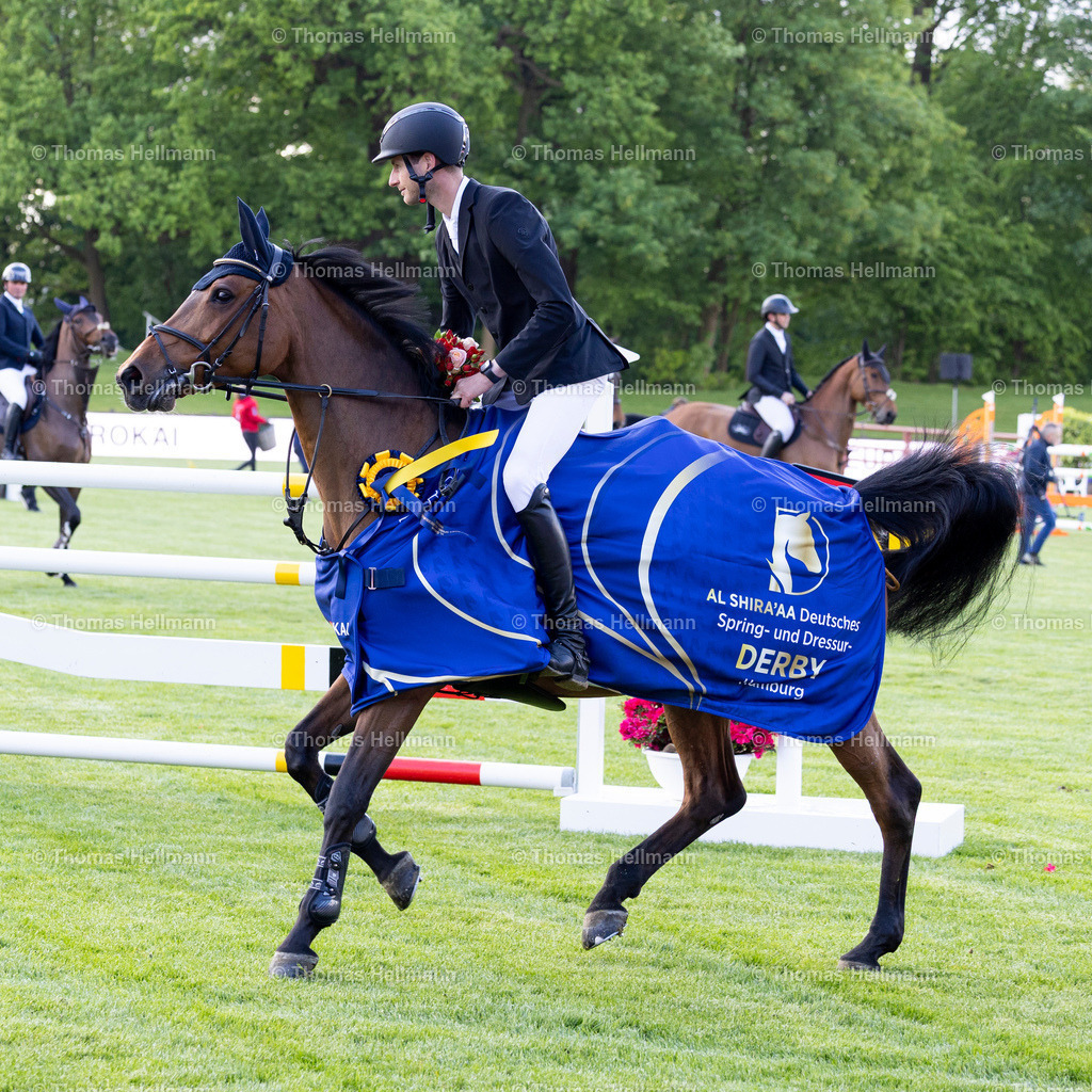 TH_144 Call me Pretty_ Simon HEINEKE_37461 | Deutsches Spring- und Dressur-Derby 2026 am 13.05.26 in Hamburg, 144 Call me Pretty, Simon HEINEKE