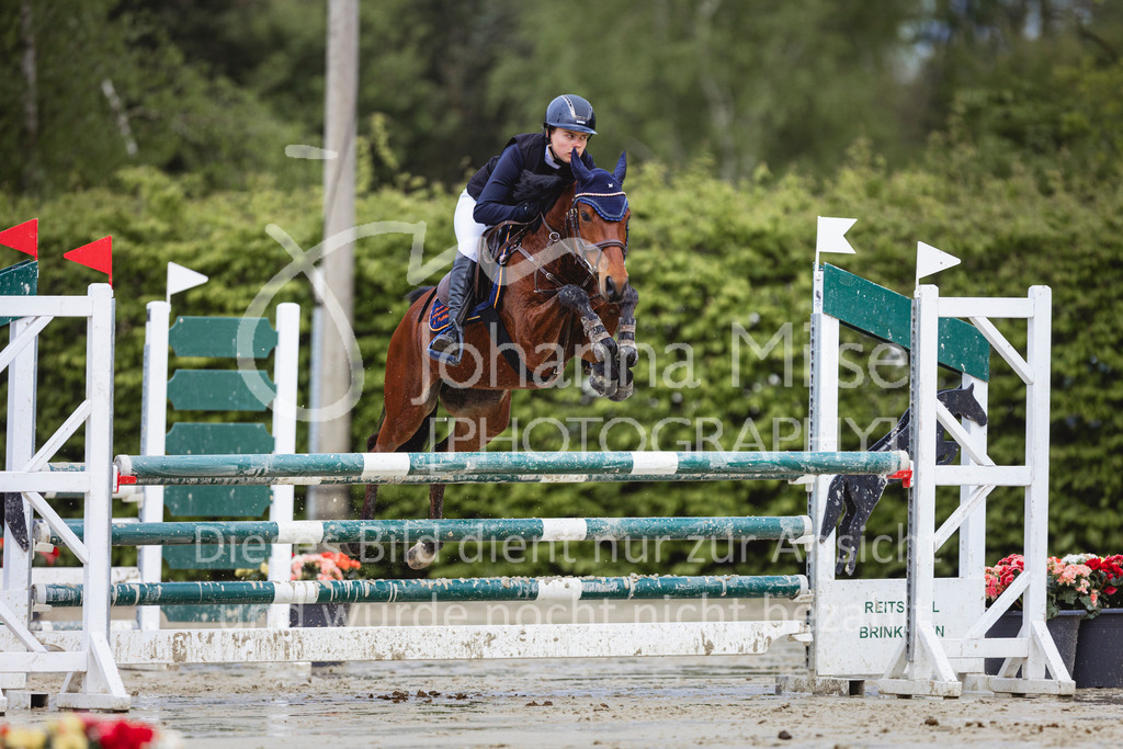 240426_Olfen-Vinnum_PonyTrophy-339 | Deine schönsten Turniermomente als professionelle Fotos! Entdecke hochwertige Pferdesport-Fotografie im Online-Shop. Jetzt Fotos finden & bestellen!