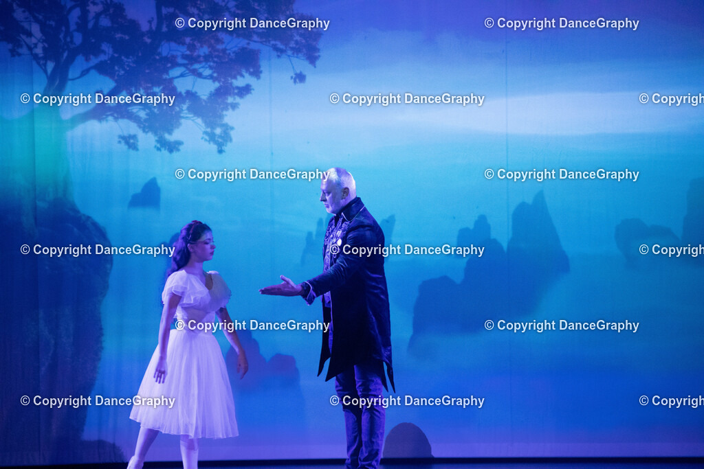 GPHY1513 | DanceGraphy - Realisiert mit Pictrs.com