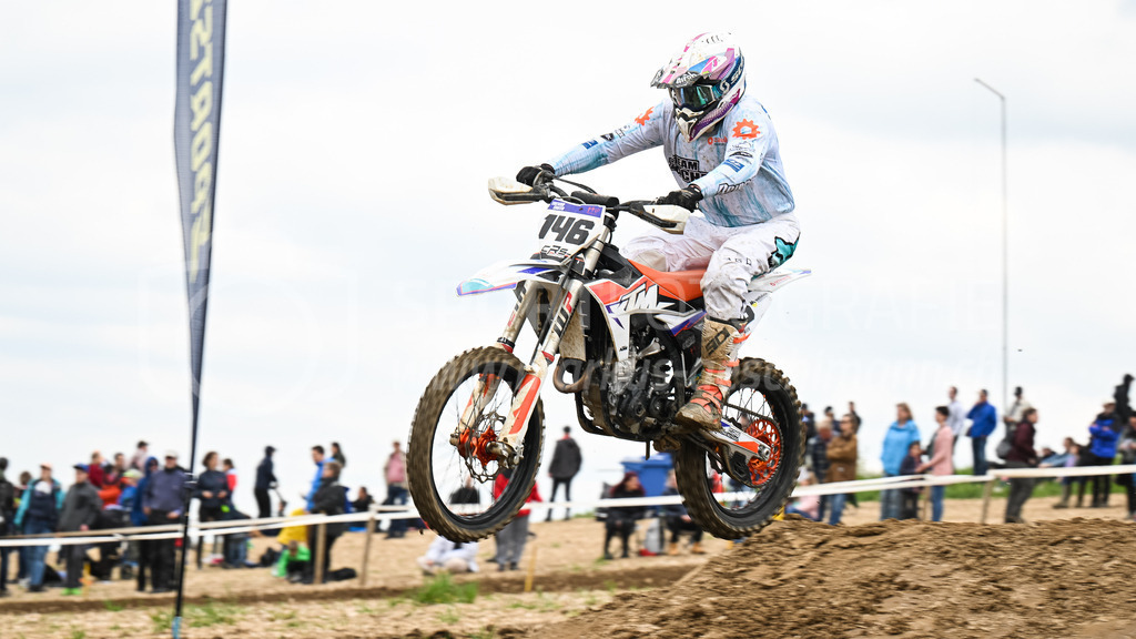 Motocross Schlatt bei Winterthur - 30. April 2023 | #146 Smith Trevor aus Birmenstorf (CH) auf KTM in der Kategorie Senioren am Motocross Schlatt bei Winterthur, 30. April 2023. 
Instagram: @mx_schlatt | @mc_wila | @sam_schweiz
Bild: Sportfotografie Markus Aeschimann | www.markus-aeschimann.ch - Realisiert mit Pictrs.com