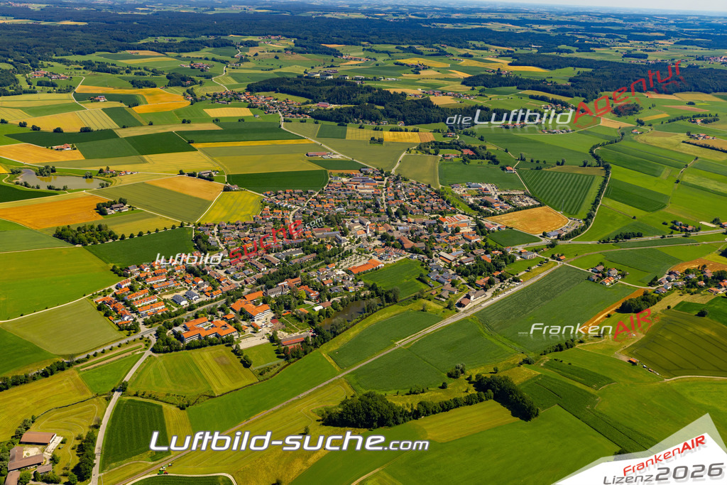 Aktuelles Luftbild von  Steinhöring - Die Luftaufnahme wurde 2022 mittels UL-Flugzeug erstellt ( keine Drohne ) - hochauflösende Kamera-Systeme von  Canon -Beste Qualität - Für grossformatige Ausdrucke geeignet. Die Geschenkidee !