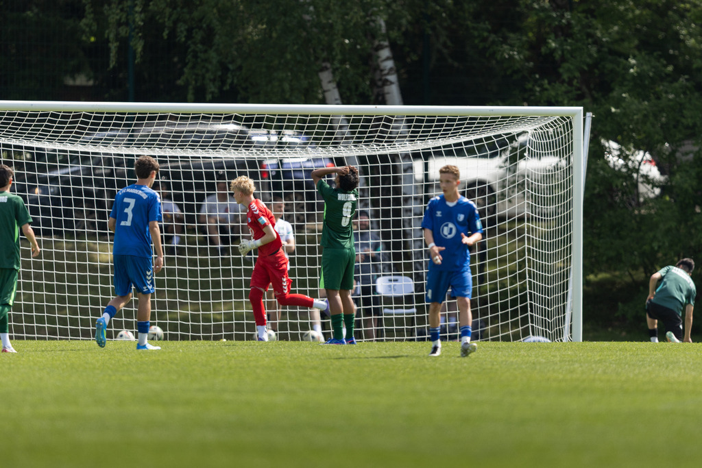 Fußball I Männer I 40. Pfingscup Hollage I 13035 | realhellocedii - Realisiert mit Pictrs.com