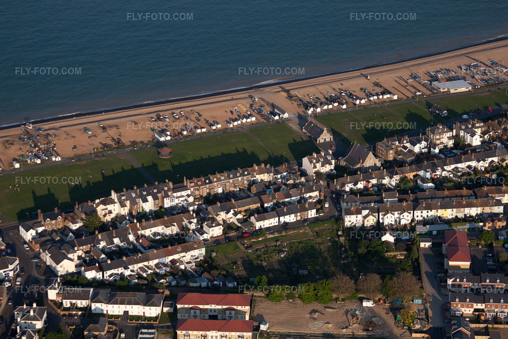 Aerial view: View of the town in Deal in the state England, Great Britain. – Photo: IMG_50787.jpg taken on 05/27/2012 by Werner Riehm/FLY-FOTO.com – Resolution of the original: 4752 x 3168 px