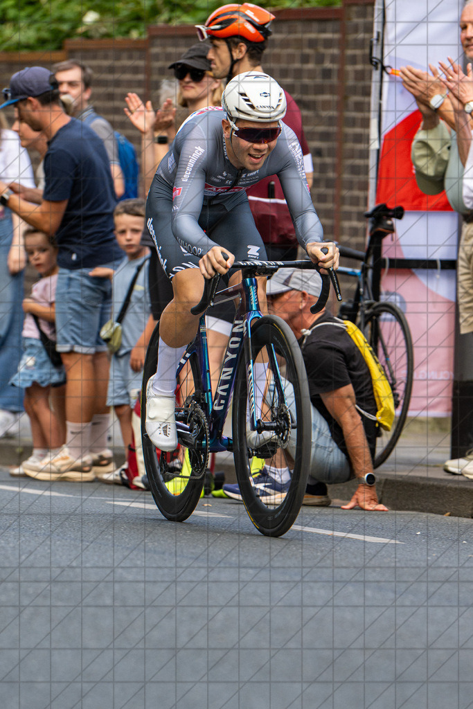 DeutschlandTour 2025 | Prolog  | VAN DEN BOSSCHE Fabio (Alpecin-Deceuninck) //  20.08.25: DeutschlandTour 2025 | Prolog  / Essen / Deutschland  //   CREDIT:www.bullenfotos.de, Martin König, Hörner Weg 40, D-49078 Osnabrück, +4917663732967 // Nutzung und Weitergabe nur zu den vereinbarten Zwecken. Presseanfragen an Ersteller. Alle Rechte beim Ersteller. Honorierung nach MFM. - Realisiert mit Pictrs.com