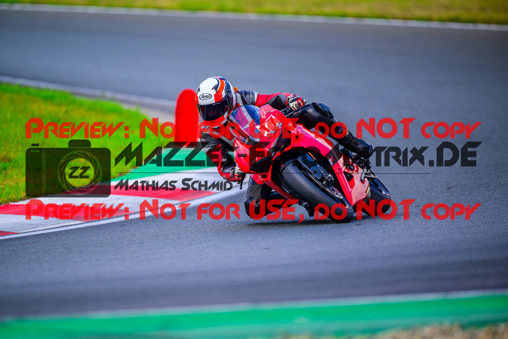 MaZZes_Fotomatrix_20250723_6007705_1569 | ROT