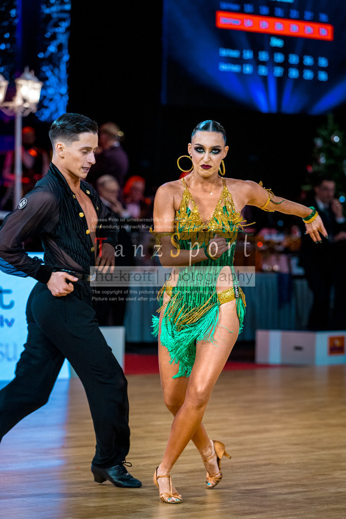 20251213_Baltic-GP_2092-2 | Tanzsportbilder, Standardtanz, Lateintanz, WDSF, DTV, LTVB, dancecomp, goc, hessen tanzt, blaues band der spree, walzer, tango, wiener walzer, slowfox, quickstepp, samba, rumba, cha-cha-cha, paso doble. jive, hd-kroft photography, turniertanzsport