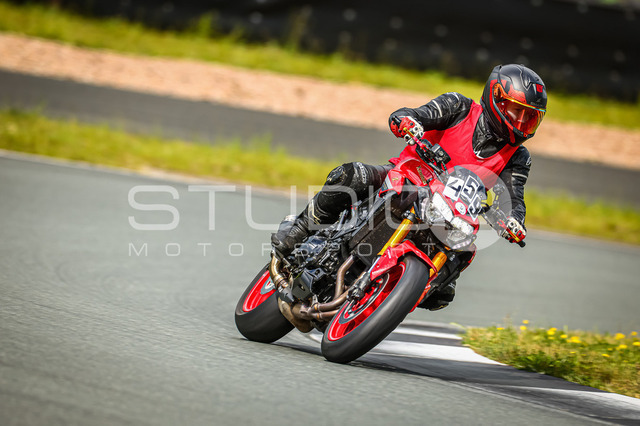 0459-260606BB-011_459 | Deine Full-Service-Agentur für ✔️Videoproduktionen und ✔️Motorsportfotografie Jetzt Angebot anfragen!