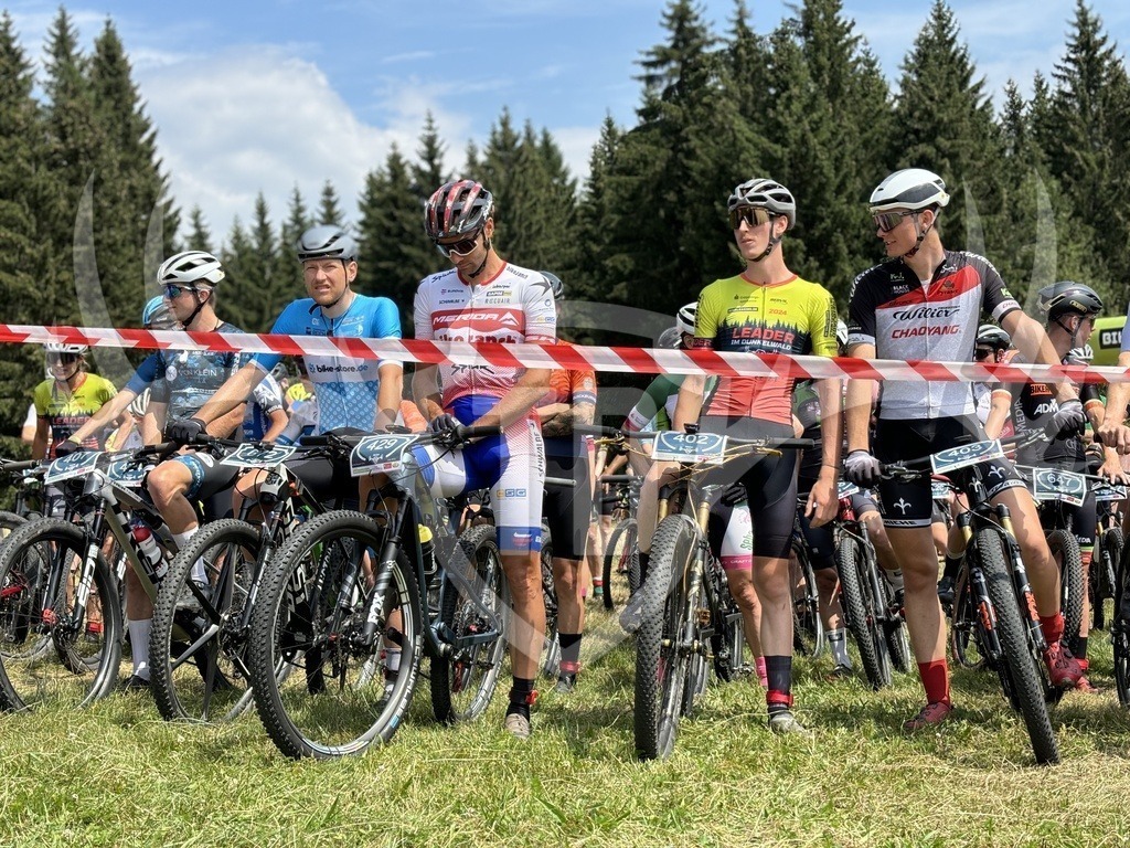 IMG_8203 | Fotogalerie der Treibjagd im Dunkelwald - Dein MTB Etappenrennen im Erzgebirge - Realisiert mit Pictrs.com