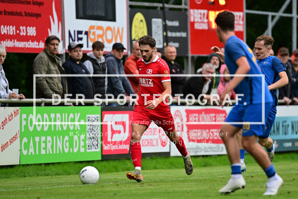 Fußball I Herren I Saison 2025-2026 I Oberliga I 3. Spieltag I TSV Buchholz 08 - SC Victoria Hamburg I 23139 | Der Sportfotograf. - Realized with Pictrs.com